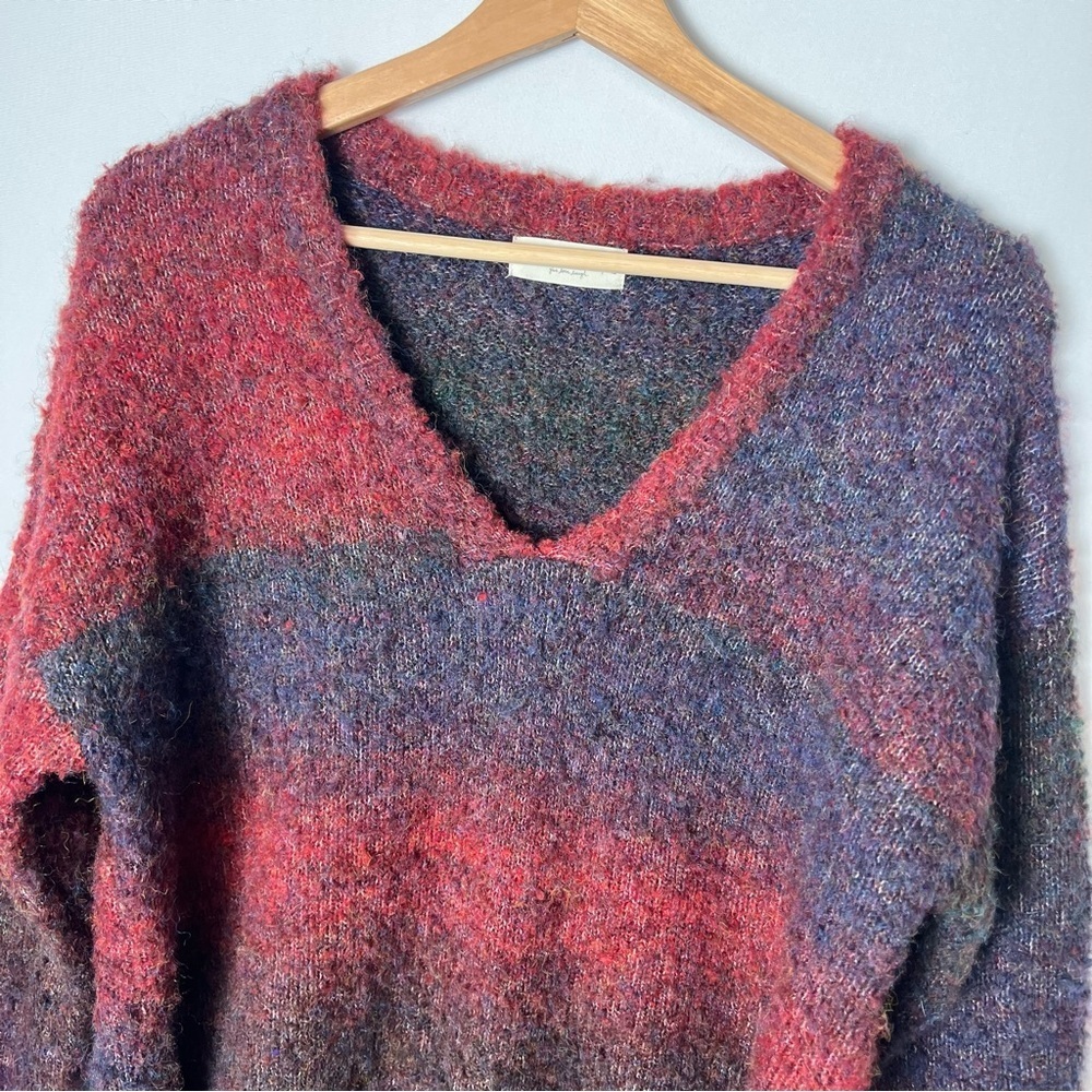 Natural Life Women’s Red Gradient Multicolor V Neck Sweater Size Small Cozy - Picture 2 of 9